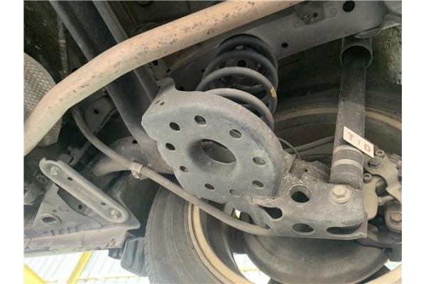 Recambio de puente trasero para toyota iq (nuj1/ngj1/kgj1) 1.0 básico referencia OEM IAM 4210174020  