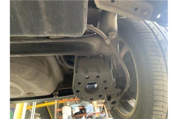 Recambio de puente trasero para toyota iq (nuj1/ngj1/kgj1) 1.0 básico referencia OEM IAM 4210174020  