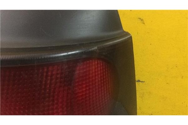 Recambio de piloto trasero derecho para renault clio i fase i / ii (b/c57) 1.8 baccara referencia OEM IAM E23050  