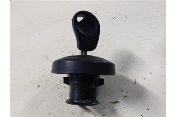 Recambio de tapon combustible para citroen xsara berlina 1.4i magic referencia OEM IAM    Recambio de tapon combustible para citroen xsara berlina 1.4i magic referencia OEM IAM