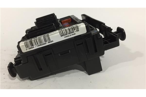 Recambio de caja fusibles/rele para citroen c3 1.4 hdi referencia OEM IAM 9650618380 118470004 