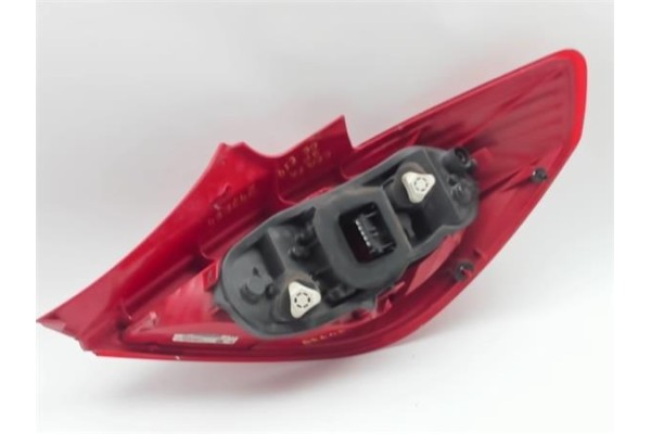 Recambio de piloto trasero izquierdo para opel corsa d 1.0 catch me referencia OEM IAM 13186350 89038960A 