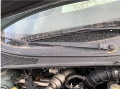 Recambio de brazo limpiaparabrisas delantero derecho para renault clio iii 1.5 dci (br17, cr17) referencia OEM IAM 7701061596  