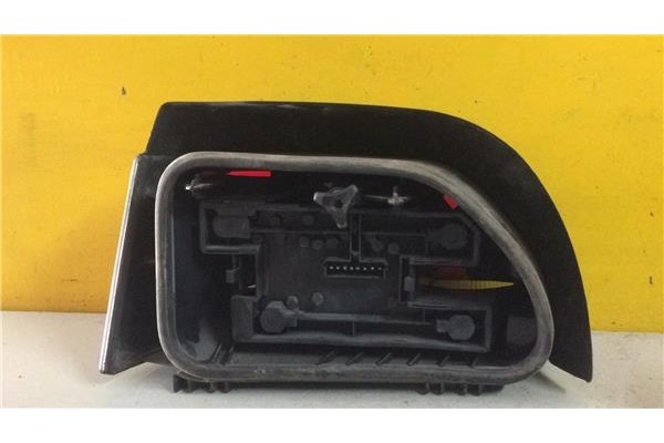 Recambio de piloto trasero derecho para renault clio i fase i / ii (b/c57) 1.8 baccara referencia OEM IAM E23050  