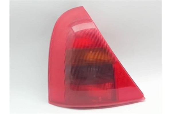 Recambio de piloto trasero izquierdo para renault clio ii (xbo) 1.4 75cv referencia OEM IAM 7700410515  7701039014 , RENAULT