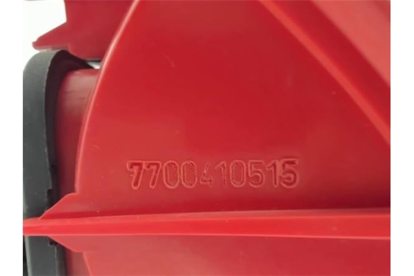 Recambio de piloto trasero izquierdo para renault clio ii (xbo) 1.4 75cv referencia OEM IAM 7700410515  7701039014 , RENAULT