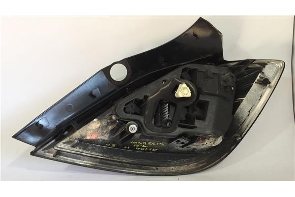 Recambio de piloto trasero izquierdo para opel astra h berlina 1.4 referencia OEM IAM 1222111 2201438 13222324 , OPEL | 93190304