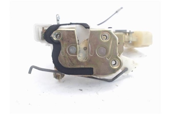 Recambio de cierre electromagnetico delantero izquierdo para toyota yaris (ksp9/scp9/nlp9) 1.4 d-4d referencia OEM IAM 693200D01