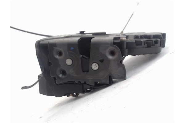 Recambio de cierre electromagnetico delantero izquierdo para mazda 3 berlina (bk) 1.6 cd active+ xcite referencia OEM IAM   