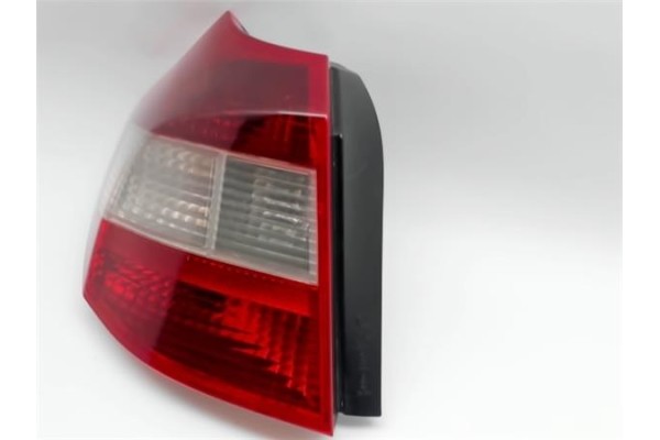 Recambio de piloto trasero izquierdo para bmw serie 1 berlina (e81/e87) 2.0 118d referencia OEM IAM 692450111 301639 