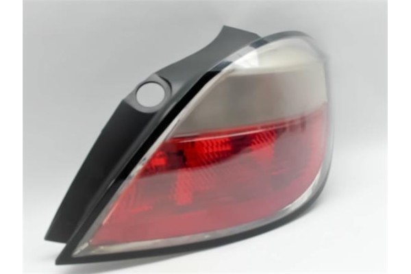 Recambio de piloto trasero derecho para opel astra h berlina 1.7 cdti referencia OEM IAM 154421936R  