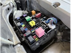 Recambio de caja fusibles/rele para mitsubishi outlander (gf0/gg0) 2.0 phev kaiteki 4wd (gg2w) referencia OEM IAM 8565A358  