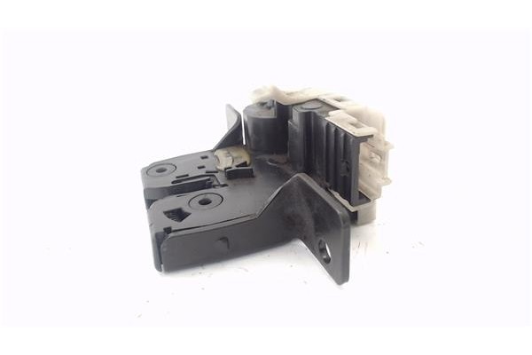 Recambio de cierre electromagnetico porton para renault clio iii 1.5 dci (br17, cr17) referencia OEM IAM 8200947699  