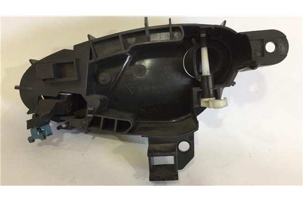 Recambio de manilla int. puerta trasero derecha para citroen xsara berlina 1.6 i referencia OEM IAM 9623000077  