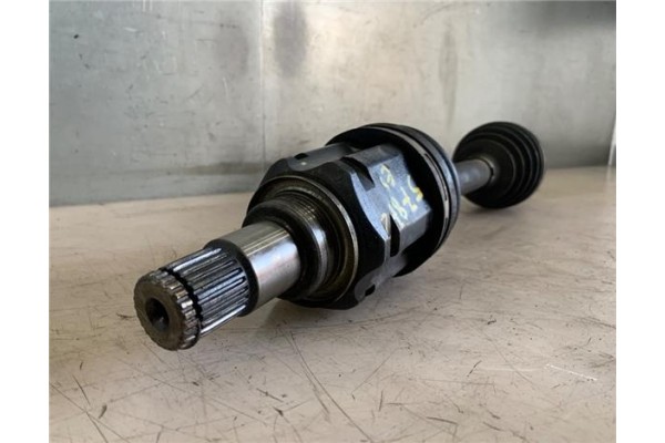 Recambio de palier delantero izquierdo para toyota corolla (e12) 2.0 d-4d referencia OEM IAM   