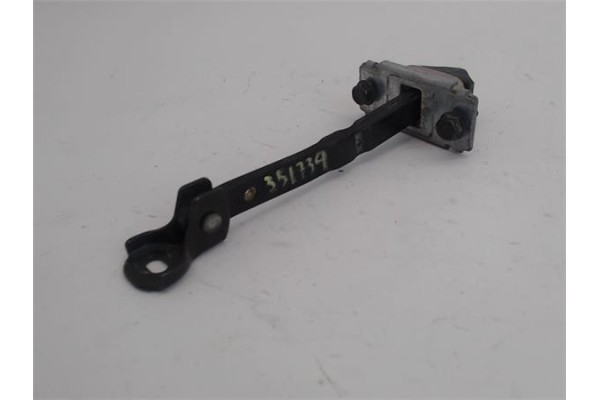 Recambio de asegurador puerta delantero derecha para mazda 3 berlina (bk) 1.6 cd active+ xcite referencia OEM IAM   