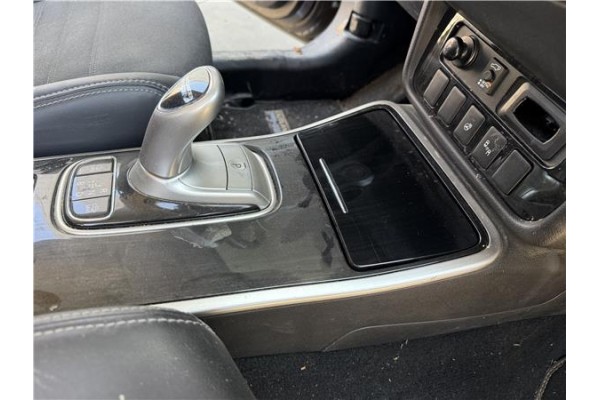Recambio de consola para mitsubishi outlander (gf0/gg0) 2.0 phev kaiteki 4wd (gg2w) referencia OEM IAM 8015A194XB  