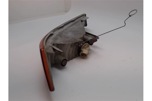 Recambio de intermitente delantero dcho para renault trafic ii combi 1.9 29 combi6 acristalado parcial referencia OEM IAM 820000