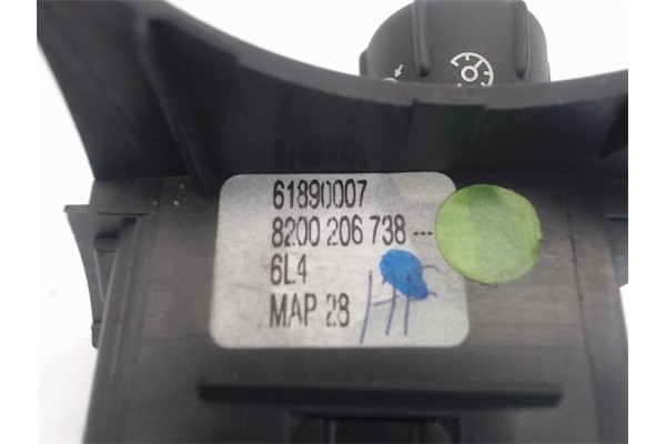 Recambio de mando de luces para renault scenic ii (jm) referencia OEM IAM 8200206738 61890007 