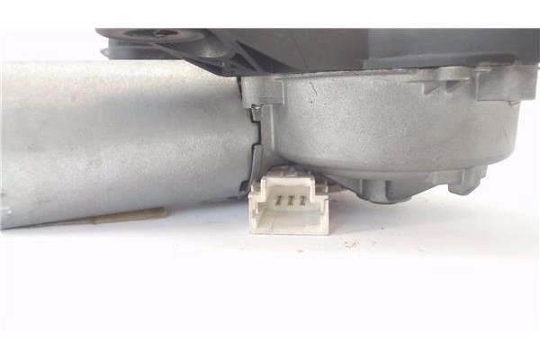 Recambio de motor limpiaparabrisas trasero para renault clio iii 1.5 dci (br17, cr17) referencia OEM IAM 8200311486  
