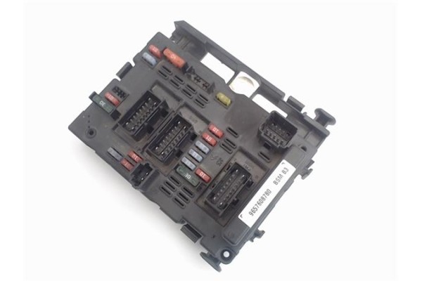 Recambio de caja fusibles/rele para peugeot 206 1.4 i referencia OEM IAM 9657608780  