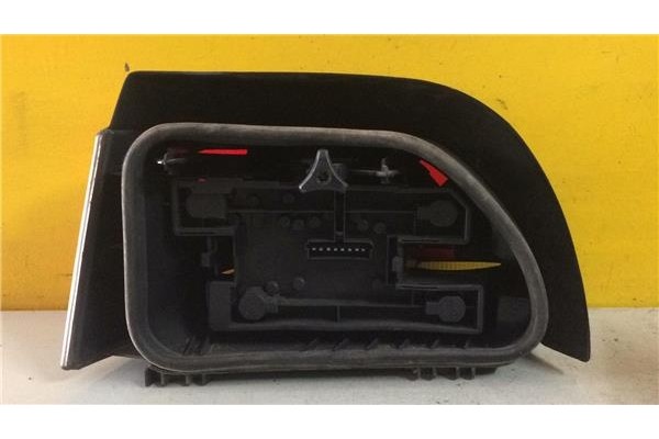 Recambio de piloto trasero derecho para renault clio i fase i / ii (b/c57) 1.8 baccara referencia OEM IAM E23050  