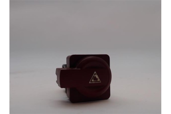 Recambio de interruptor luces emergencia para citroen c4 coupe 1.6 hdi referencia OEM IAM 96480877KR  