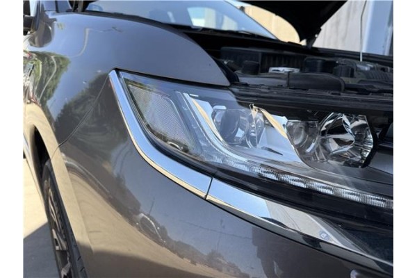 Recambio de faro delantero dcho para mitsubishi outlander (gf0/gg0) 2.0 phev kaiteki 4wd (gg2w) referencia OEM IAM 8301C996 4BX1