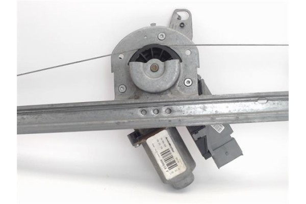 Recambio de mecanismo elevalunas delantero derecho para citroen c3 1.4 hdi referencia OEM IAM 400618F  