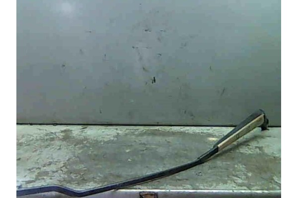 Recambio de brazo limpiaparabrisas delantero para volkswagen golf iv berlina (1j1)(1997) 1.8 referencia OEM IAM   