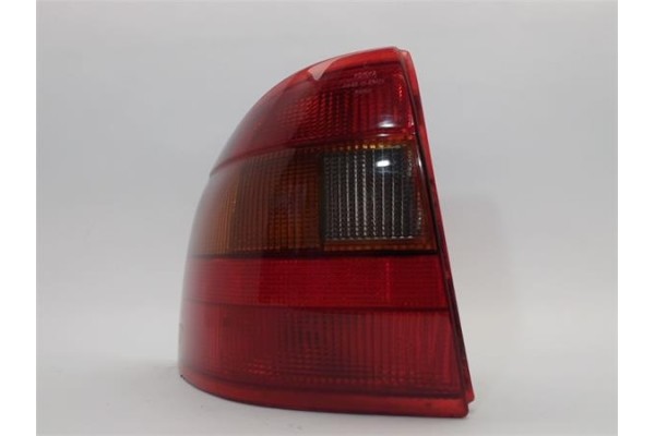 Recambio de piloto trasero izquierdo para opel astra f berlina 1.6 i 16v referencia OEM IAM 90421966  