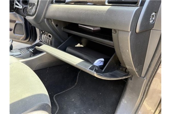 Recambio de guantera salpicadero para mitsubishi outlander (gf0/gg0) 2.0 phev kaiteki 4wd (gg2w) referencia OEM IAM 8006A615XA  