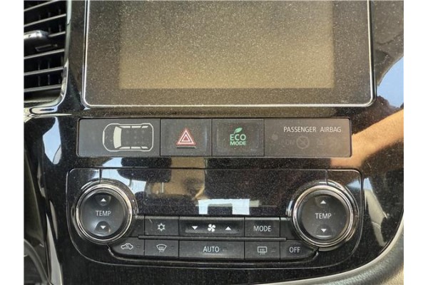 Recambio de interruptor luces emergencia para mitsubishi outlander (gf0/gg0) 2.0 phev kaiteki 4wd (gg2w) referencia OEM IAM 8002