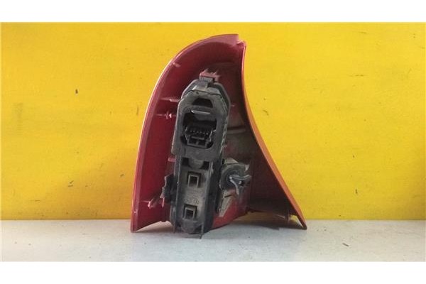 Recambio de piloto trasero derecho para renault clio ii fase i (b/cb0) 1.4 alize referencia OEM IAM E95125  