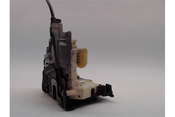 Recambio de cerradura puerta trasero izquierda para seat leon (1p1) 2.0 tdi 16v referencia OEM IAM 1P0839015 18474585 