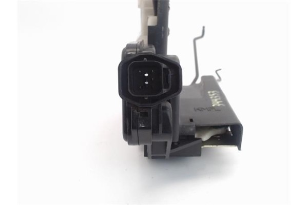 Recambio de cierre electromagnetico delantero izquierdo para kia sportage (km) 2.0 crdi referencia OEM IAM 813211F010  