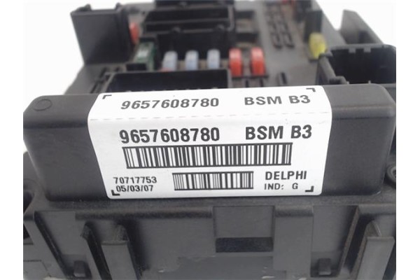 Recambio de caja fusibles/rele para peugeot 206 1.4 i referencia OEM IAM 9657608780  