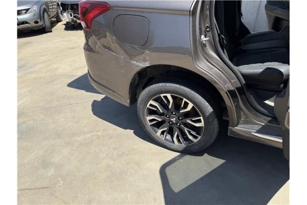 Recambio de llanta para mitsubishi outlander (gf0/gg0) 2.0 phev kaiteki 4wd (gg2w) referencia OEM IAM 4250D744  