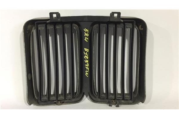 Recambio de rejilla capo para bmw serie 5 (e28) 2.4 524td referencia OEM IAM 51131873253  