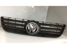 Recambio de rejilla capo para volkswagen polo iv (9n1) 1.4 fsi referencia OEM IAM 6Q0853653L  