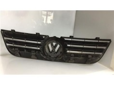 Recambio de rejilla capo para volkswagen polo iv (9n1) 1.4 fsi referencia OEM IAM 6Q0853653L  
