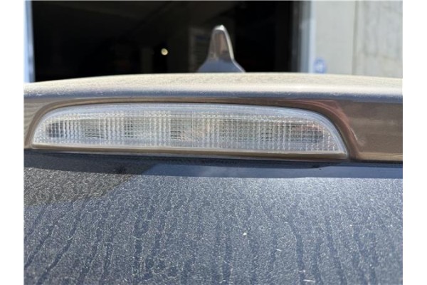 Recambio de luz central de freno para mitsubishi outlander (gf0/gg0) 2.0 phev kaiteki 4wd (gg2w) referencia OEM IAM 8334A113  