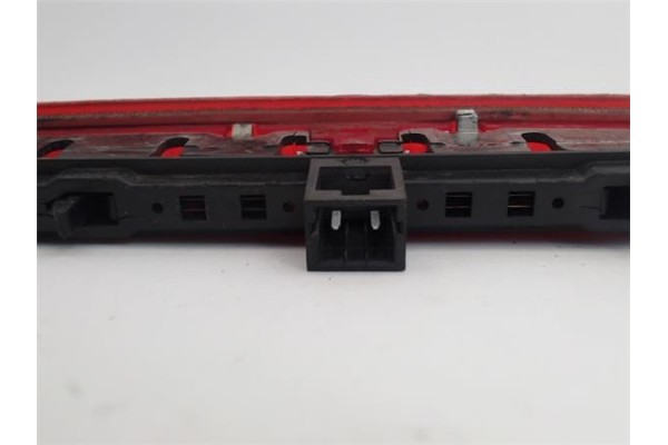 Recambio de luz central de freno para fiat punto / grande punto (199) 1.2 referencia OEM IAM   