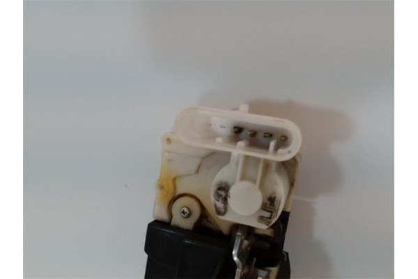 Recambio de cierre electromagnetico trasero izquierdo para lancia lybra berlina 2.4 jtd (839axe1a) referencia OEM IAM 46768177  