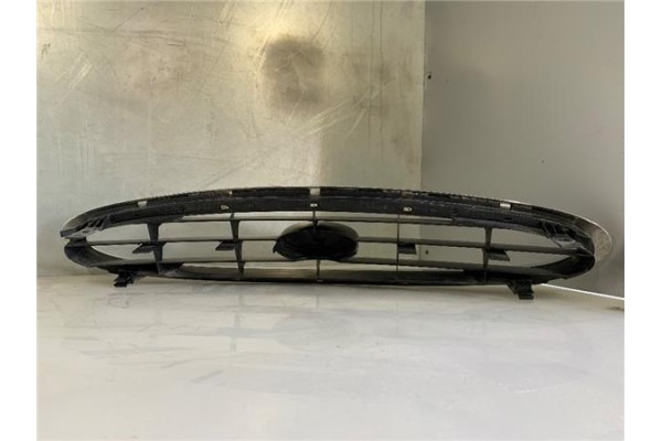 Recambio de rejilla capo para ford mondeo ii (bap) 1.8 td referencia OEM IAM 1090095 96BG8200 