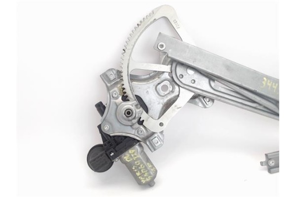 Recambio de mecanismo elevalunas delantero izquierdo para toyota yaris (ksp9/scp9/nlp9) 1.3 vvt-i referencia OEM IAM 857100D100 
