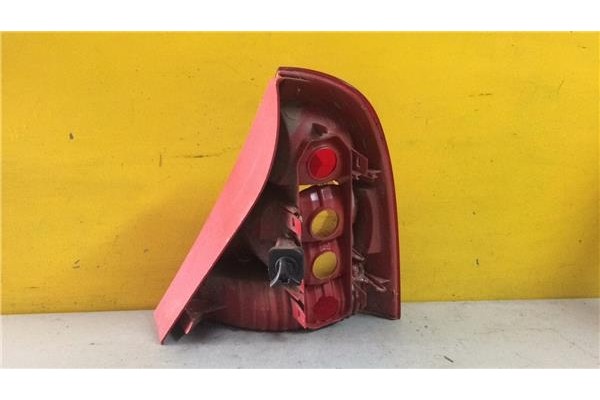 Recambio de piloto trasero izquierdo para renault clio ii symbol 1.4 authentique referencia OEM IAM 8200071413  8200917488 , REN