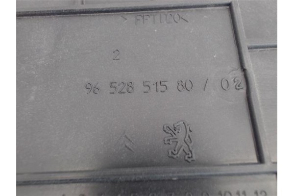 Recambio de deposito combustible para citroen c4 berlina 1.6 hdi referencia OEM IAM 9652851580  