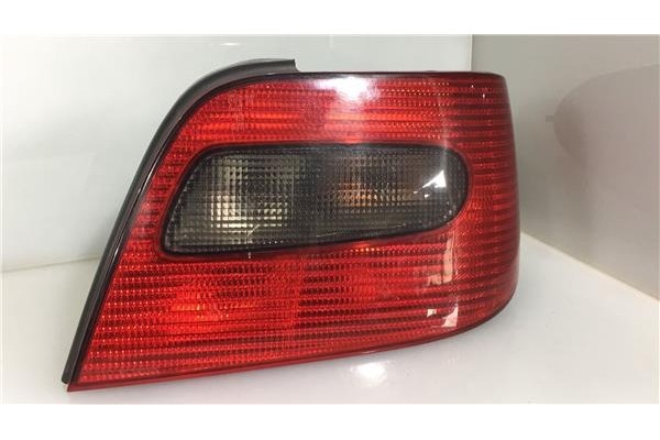 Recambio de piloto trasero derecho para citroen xsara berlina 1.6 i referencia OEM IAM 6351J5 2202363 25340801 , CITROËN