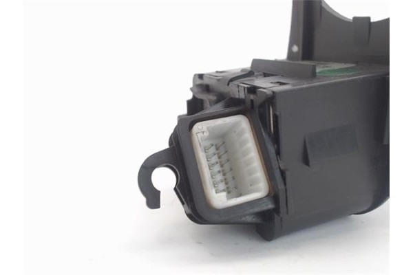 Recambio de mando de luces para renault scenic ii (jm) referencia OEM IAM 8200206738 61890007 